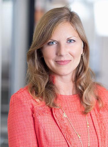 Portrait of Mariya Mladenova, leadership advisor at Russell Reynolds Associates