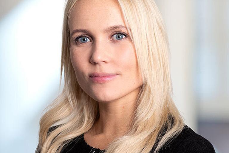 Portrait of Stella Ødeskaug, leadership advisor at Russell Reynolds Associates