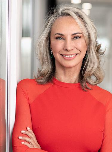 Portrait of Amanda Foster, leadership advisor at Russell Reynolds Associates