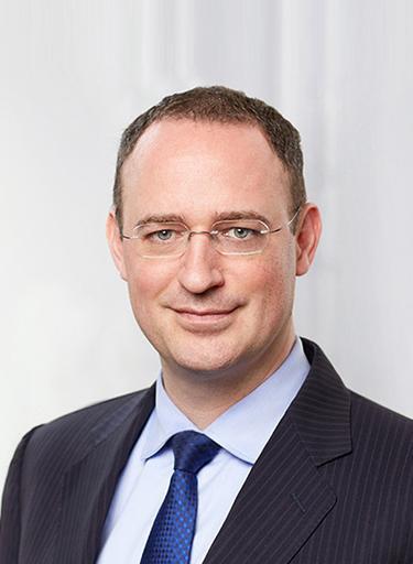 Portrait of Matthias Oberholzer, leadership advisor at Russell Reynolds Associates