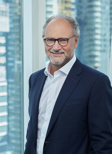 Portrait of Diego Esteban, leadership advisor at Russell Reynolds Associates