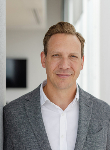 Portrait of Rafael Martínez Gallardo, leadership advisor at Russell Reynolds Associates