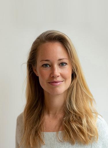 Portrait of Ireen Kars, leadership advisor at Russell Reynolds Associates