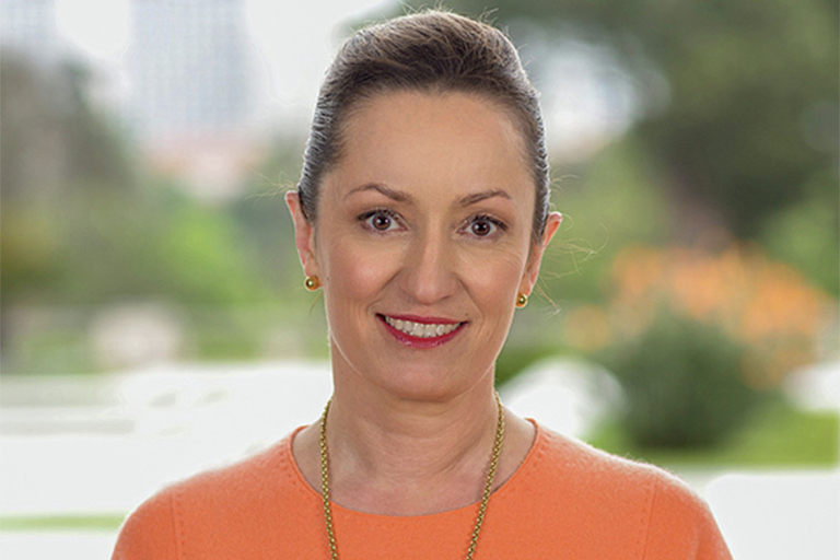 Portrait of Agnieszka Snarska, leadership advisor at Russell Reynolds Associates