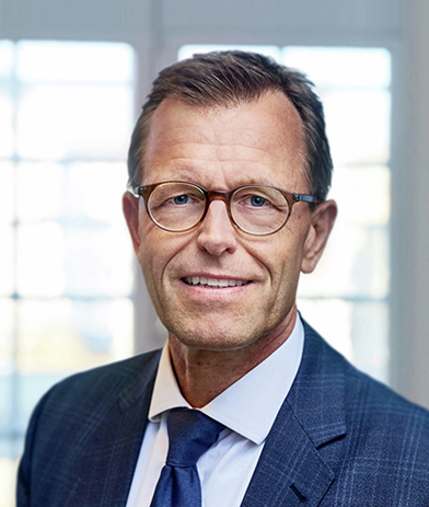 Portrait of Folke Friis-Frederiksen, leadership advisor at Russell Reynolds Associates