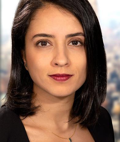 Portrait of Azra Gül, leadership advisor at Russell Reynolds Associates