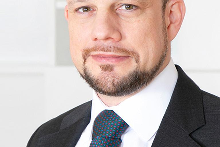 Portrait of Moritz Trebeljahr, leadership advisor at Russell Reynolds Associates