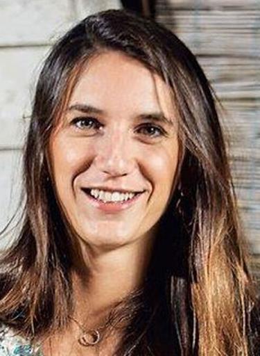 Portrait of Alessia Destefani, leadership advisor at Russell Reynolds Associates