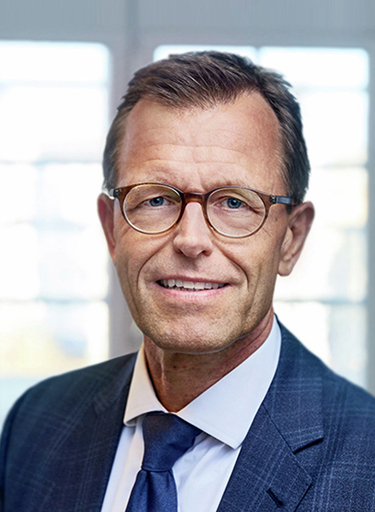 Portrait of Folke Friis-Frederiksen, leadership advisor at Russell Reynolds Associates