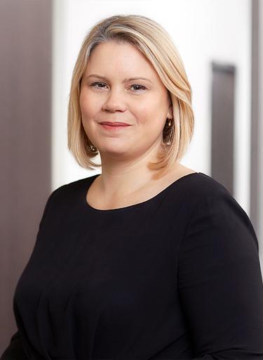 Portrait of Helen Metcalfe, leadership advisor at Russell Reynolds Associates