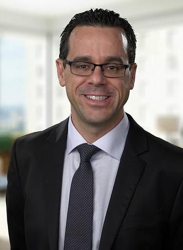 Portrait of Jesús Arévalo, leadership advisor at Russell Reynolds Associates