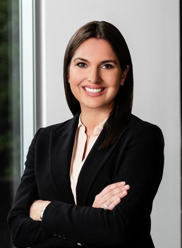 Portrait of Jasmine Jenny, leadership advisor at Russell Reynolds Associates