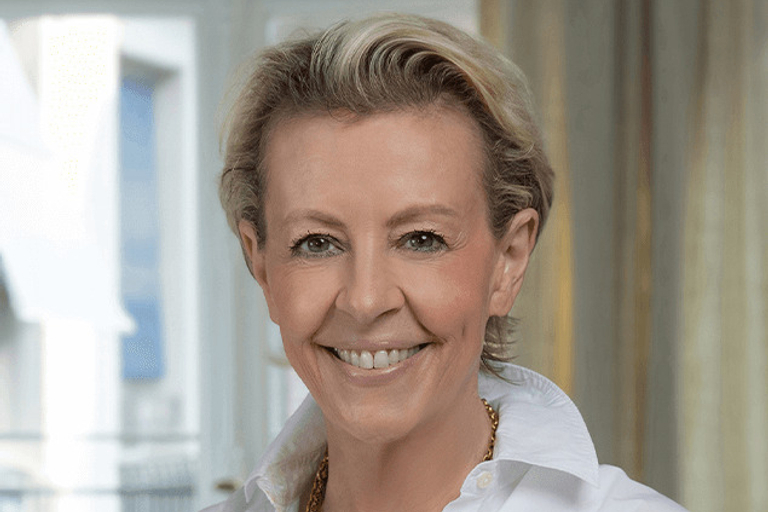 Portrait of Florence Ferraton, leadership advisor at Russell Reynolds Associates