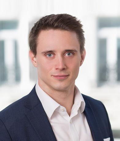 Portrait of Gabriel Czembor, leadership advisor at Russell Reynolds Associates