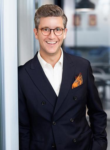 Portrait of Greg Hodge, leadership advisor at Russell Reynolds Associates