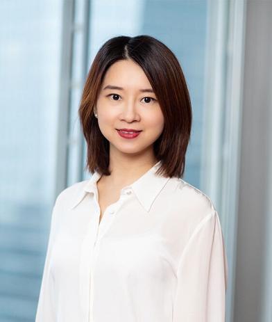 Portrait of Doris Bi, leadership advisor at Russell Reynolds Associates