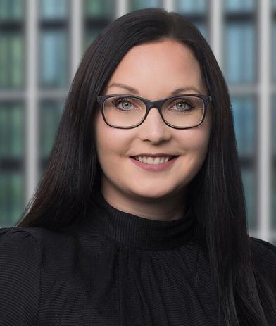 Portrait of Nadine Mensdorf, leadership advisor at Russell Reynolds Associates
