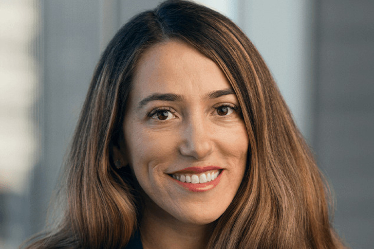 Portrait of Esmeralda (Ezzy) Popo, leadership advisor at Russell Reynolds Associates