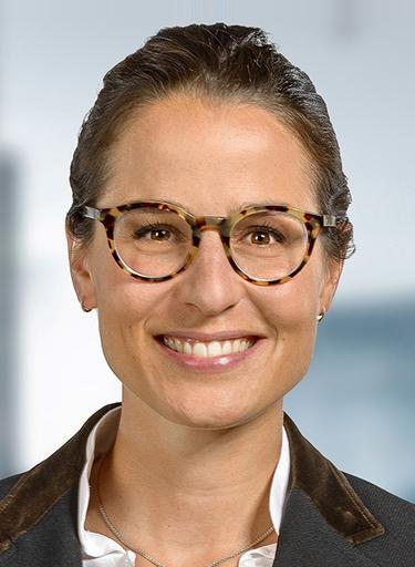 Portrait of Valerie Hitschold, leadership advisor at Russell Reynolds Associates