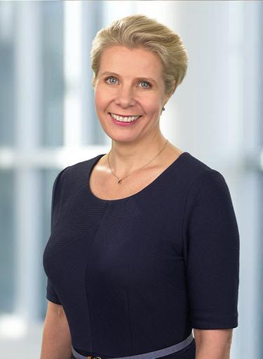 Portrait of Susanne Suhonen, leadership advisor at Russell Reynolds Associates