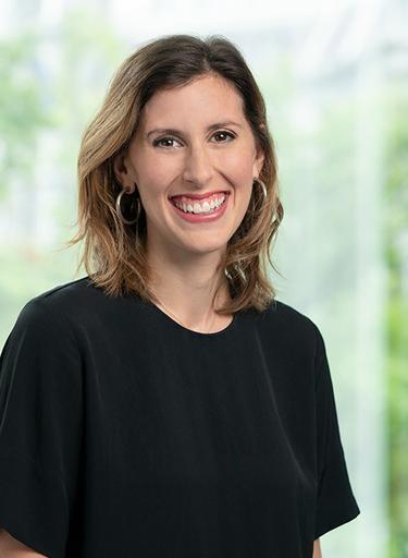 Portrait of Annie Pope, leadership advisor at Russell Reynolds Associates