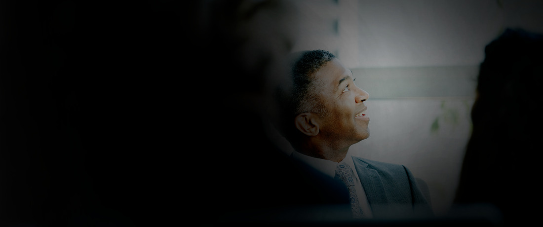 banner-business-man-680315913.jpg