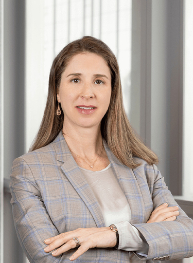 Portrait of Flávia Leão Fernandes, leadership advisor at Russell Reynolds Associates