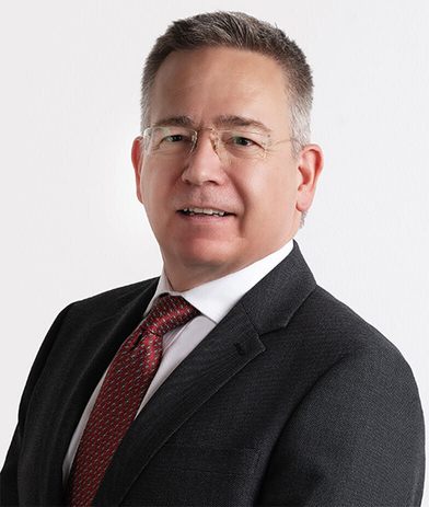 Portrait of Simon Fletcher, leadership advisor at Russell Reynolds Associates