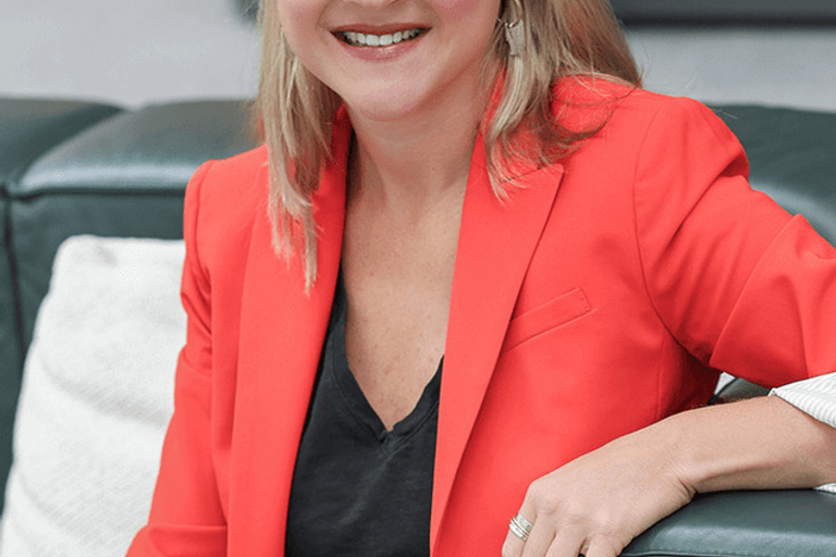Portrait of Jackie Ross, leadership advisor at Russell Reynolds Associates
