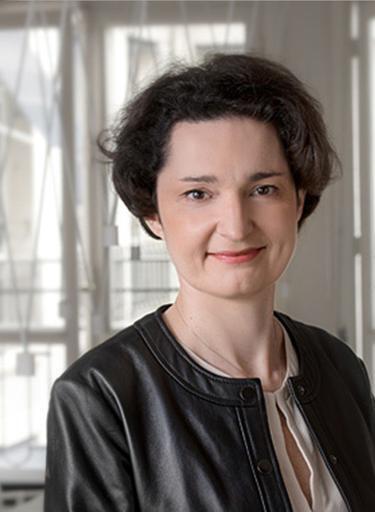 Portrait of Marie-Osmonde Le Roy de Lanauze-Molines, leadership advisor at Russell Reynolds Associates