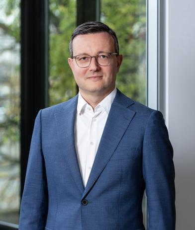 Portrait of Alexander Roitinger, leadership advisor at Russell Reynolds Associates