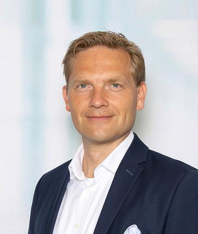 Portrait of Max von der Planitz, leadership advisor at Russell Reynolds Associates