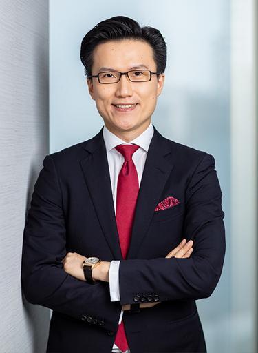 Portrait of Chen Chen, leadership advisor at Russell Reynolds Associates