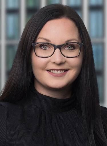Portrait of Nadine Mensdorf, leadership advisor at Russell Reynolds Associates