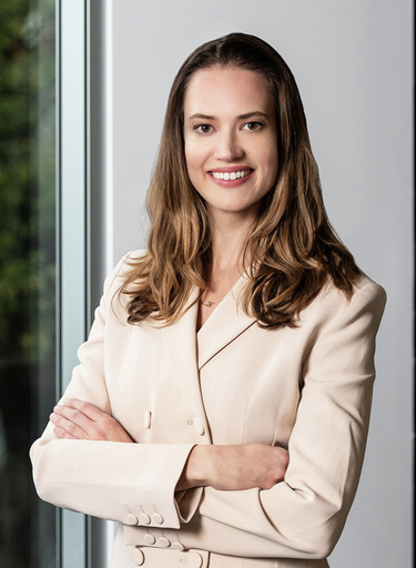 Portrait of Alexandra Ettlin, leadership advisor at Russell Reynolds Associates