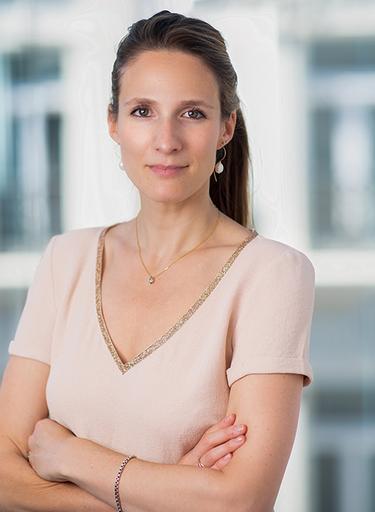 Portrait of Emma Telford, leadership advisor at Russell Reynolds Associates