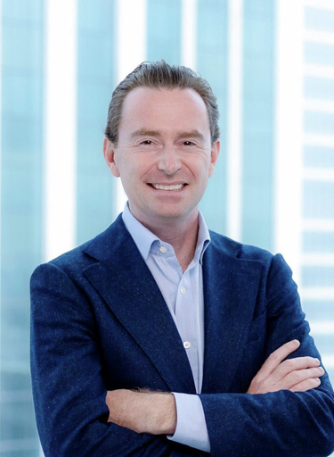 Portrait of James Diggines, leadership advisor at Russell Reynolds Associates