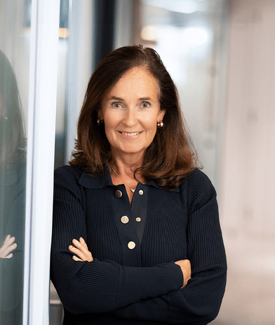 Portrait of Dee Symons, leadership advisor at Russell Reynolds Associates