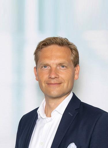Portrait of Max von der Planitz, leadership advisor at Russell Reynolds Associates