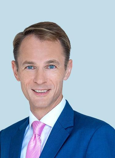 Portrait of Jens-Thomas Pietralla, leadership advisor at Russell Reynolds Associates