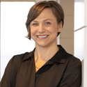 Portrait of Shannon Knott, leadership advisor at Russell Reynolds Associates