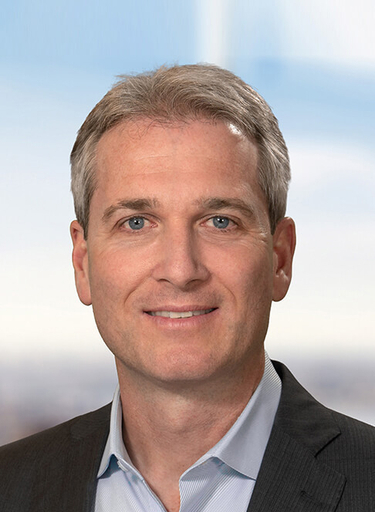 Portrait of Chris Davis, leadership advisor at Russell Reynolds Associates