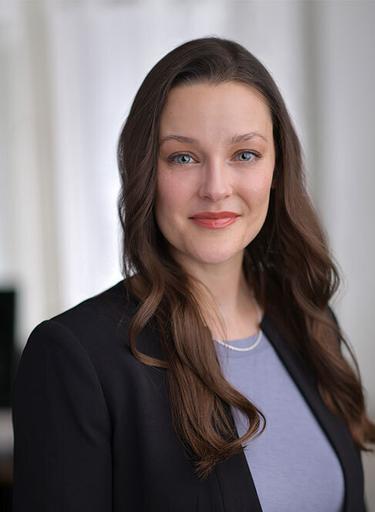 Portrait of Theresa Johnston, leadership advisor at Russell Reynolds Associates
