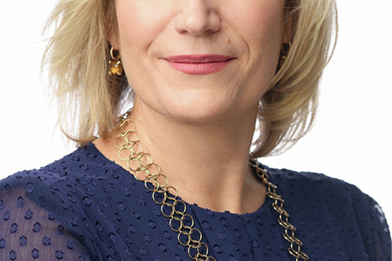Portrait of Shanin Lott, leadership advisor at Russell Reynolds Associates
