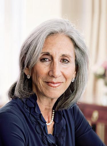 Portrait of Bobbie Lenga, leadership advisor at Russell Reynolds Associates
