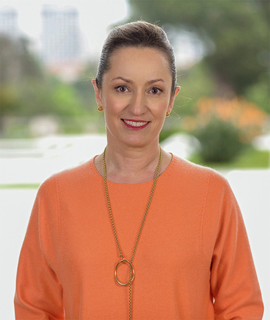 Portrait of Agnieszka Snarska, leadership advisor at Russell Reynolds Associates