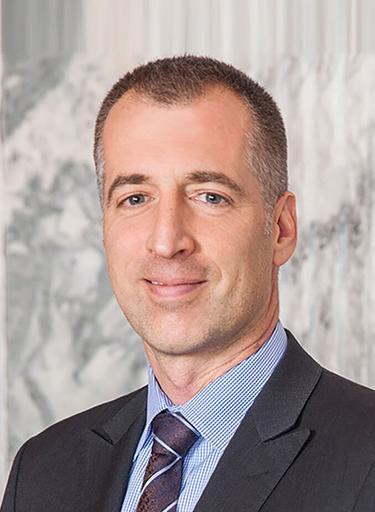Portrait of Pascal Bécotte, leadership advisor at Russell Reynolds Associates