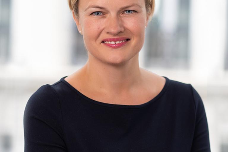 Portrait of Agnes Greaves, leadership advisor at Russell Reynolds Associates
