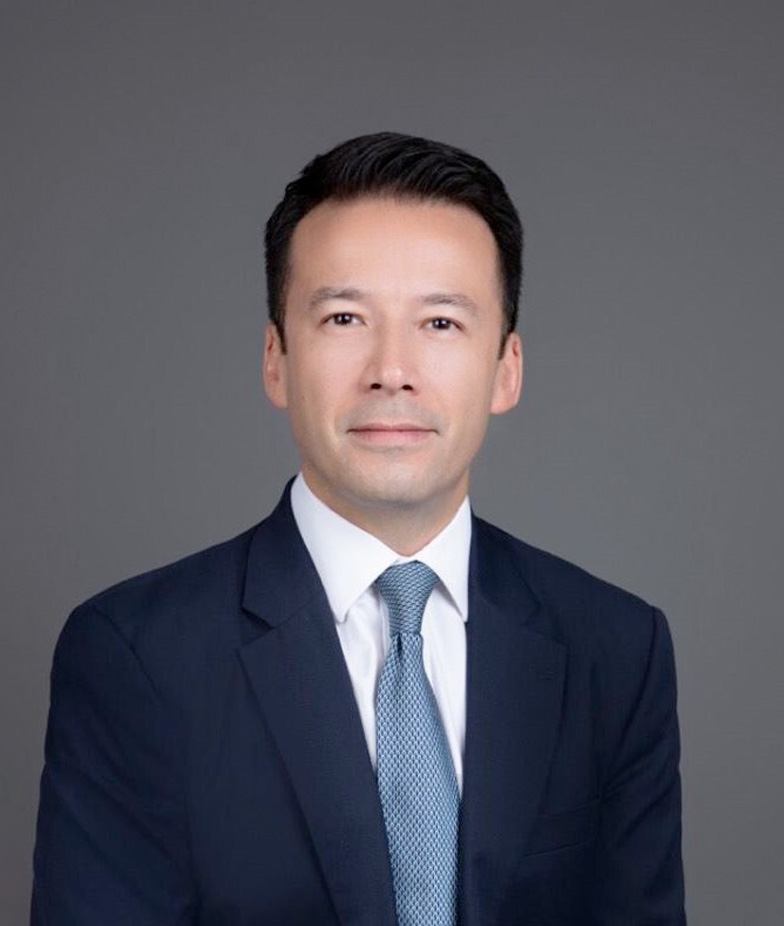 Portrait of Stephen Small, leadership advisor at Russell Reynolds Associates