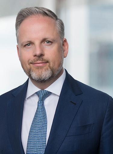 Portrait of Jörn Ottendorf, leadership advisor at Russell Reynolds Associates